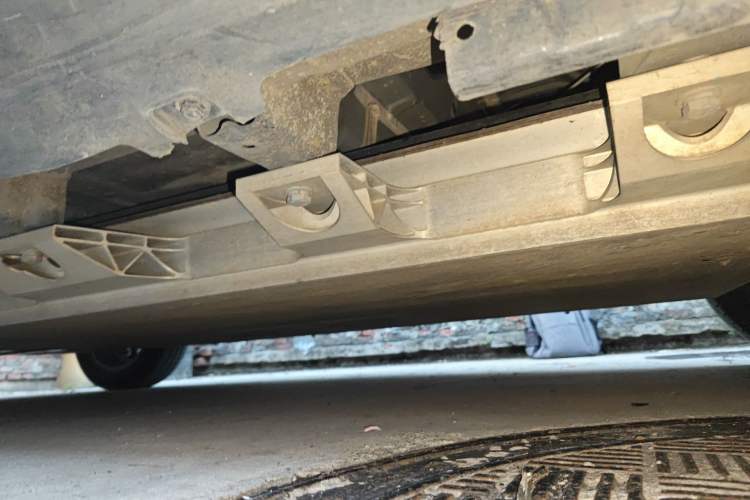 Used Leapmotor T03 2020 400 Standard Edition Chassis Rear Left