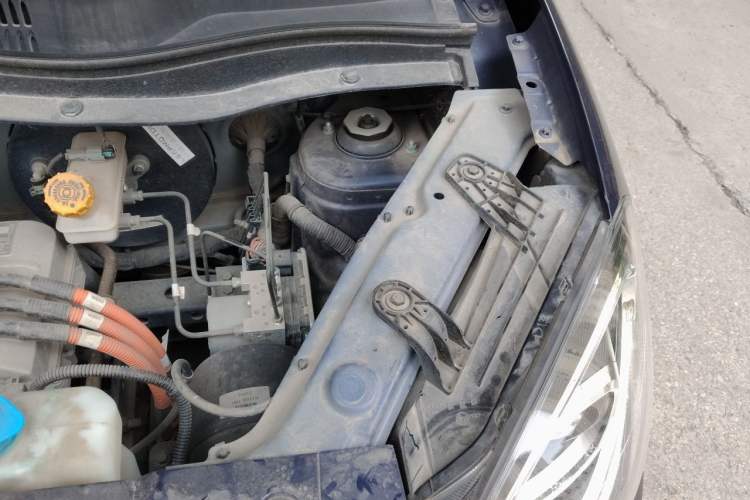 Used Leapmotor T03 2020 400 Luxury Edition Engine Bay Left