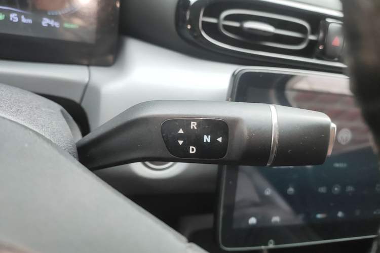 Used Leapmotor T03 2020 400 Lite Edition Gear Lever