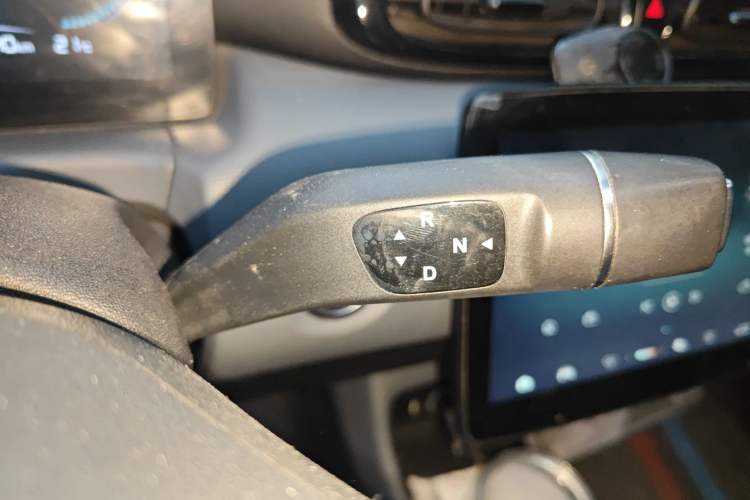 Used Leapmotor T03 2020 400 Standard Edition Gear Lever