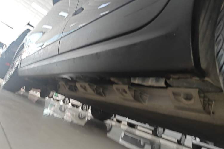 Used Leapmotor T03 2020 400 Lite Edition Left Side Sill