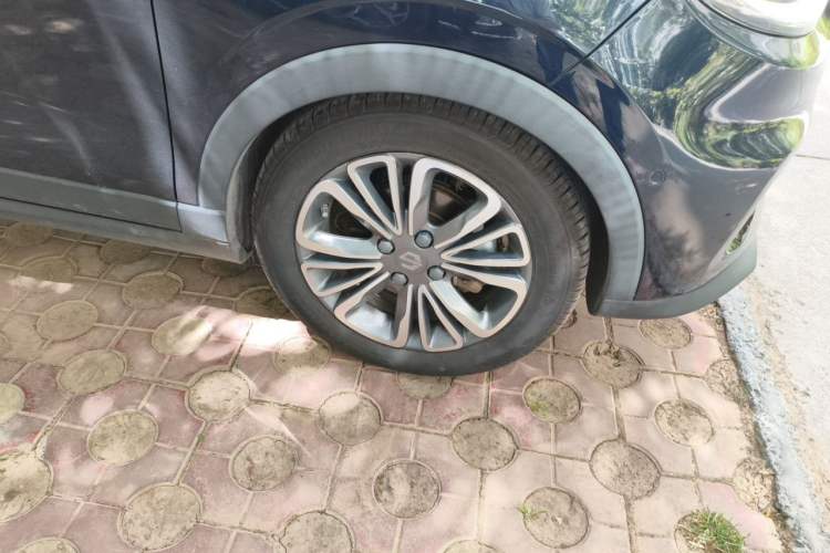 Used Leapmotor T03 2020 400 Luxury Edition Right Front Wheel Hub