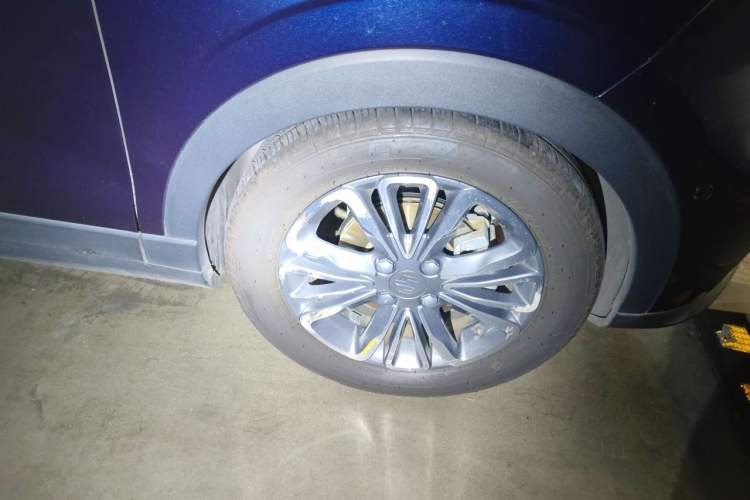 Used Leapmotor T03 2020 400 Luxury Edition Right Front Wheel Hub
