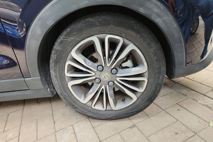 Used Leapmotor T03 2020 400 Luxury Edition Right Front Wheel Hub