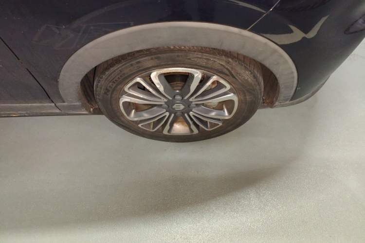 Used Leapmotor T03 2020 400 Lite Edition Right Front Wheel Hub