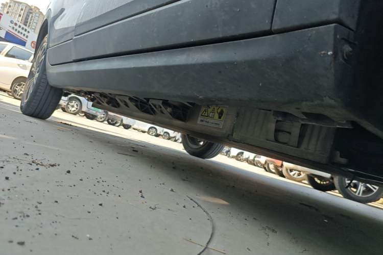 Used Leapmotor T03 2020 400 Luxury Edition Right Side Sill