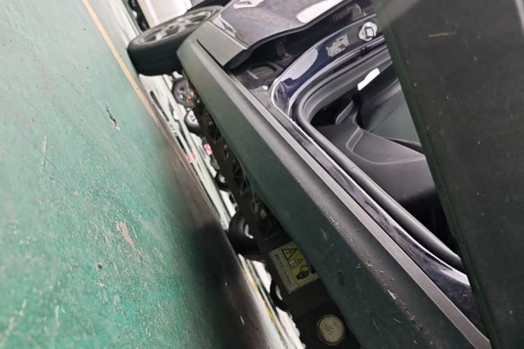 Used Leapmotor T03 2020 400 Luxury Edition Right Side Sill