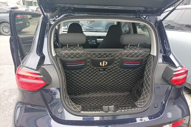Used Leapmotor T03 2020 400 Lite Edition Trunk