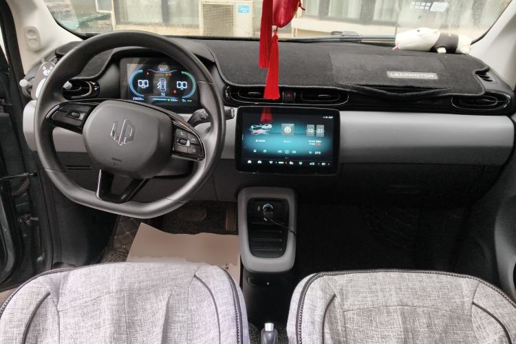 Used Leapmotor T03 2020 400 Lite Edition Center Console