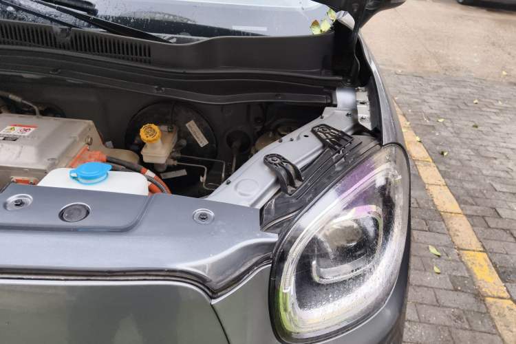Used Leapmotor T03 2020 400 Lite Edition Engine Bay Left