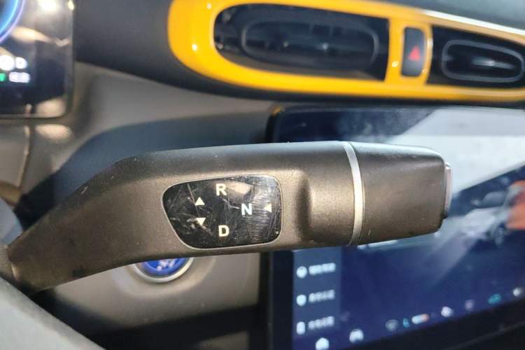 Used Leapmotor T03 2020 400 Luxury Edition Gear Lever