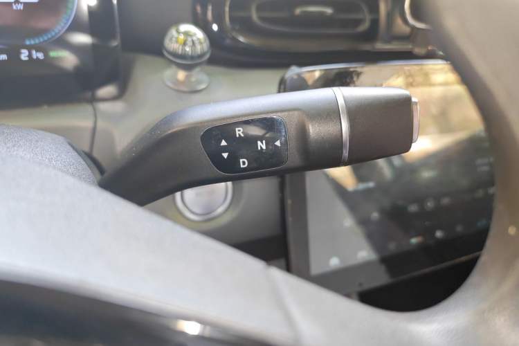 Used Leapmotor T03 2020 400 Standard Edition Gear Lever