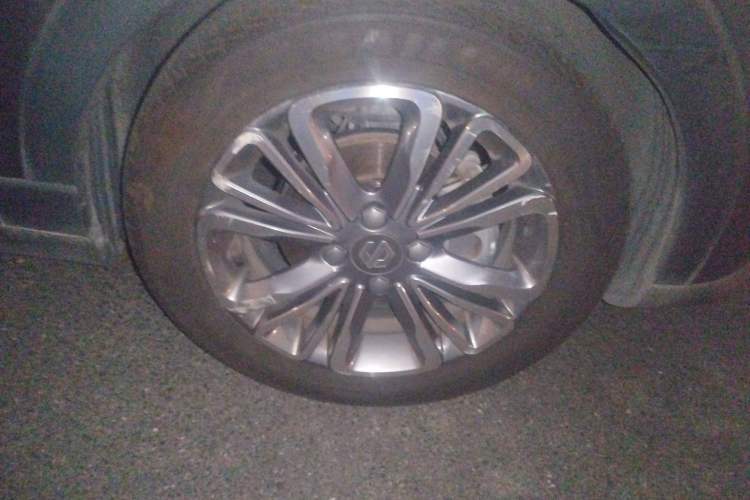 Used Leapmotor T03 2020 400 Luxury Edition Right Front Wheel Hub