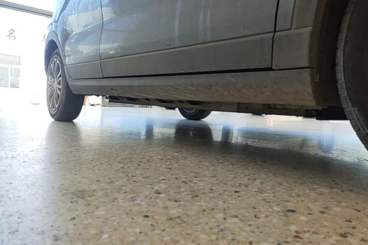 Used Leapmotor T03 2020 400 Lite Edition Right Side Sill