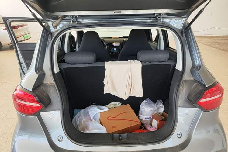 Used Leapmotor T03 2020 400 Lite Edition Trunk