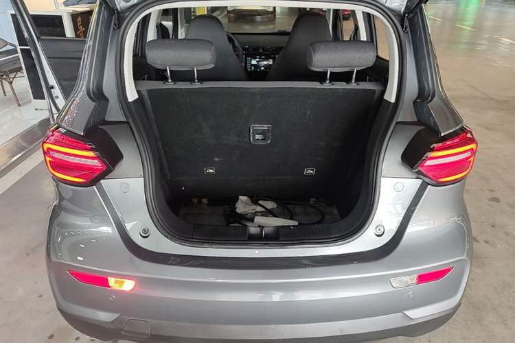 Used Leapmotor T03 2020 400 Lite Edition Trunk