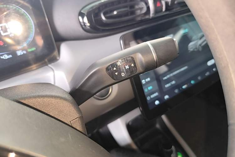 Used Leapmotor T03 2020 400 Lite Edition Gear Lever