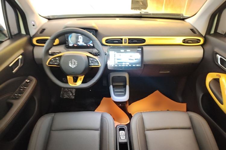 Used Leapmotor T03 2020 400 Luxury Edition Center Console