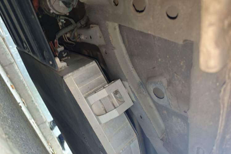 Used Leapmotor T03 2020 400 Lite Edition Chassis Front Left
