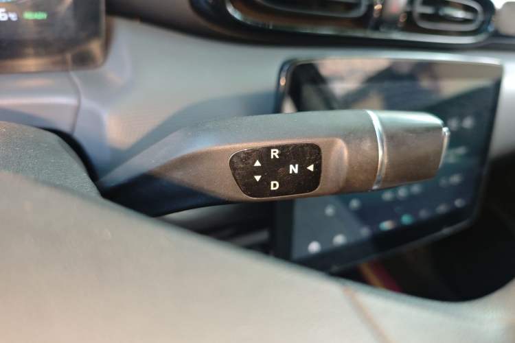 Used Leapmotor T03 2020 400 Lite Edition Gear Lever