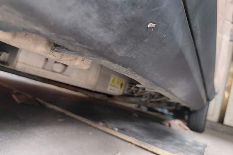 Used Leapmotor T03 2020 400 Luxury Edition Left Side Sill