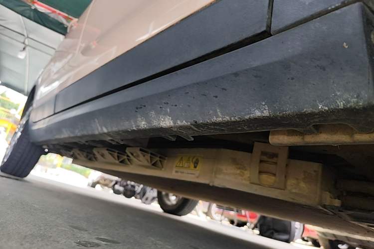 Used Leapmotor T03 2020 400 Lite Edition Right Side Sill
