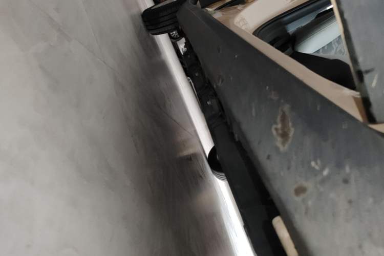 Used Leapmotor T03 2020 400 Luxury Edition Right Side Sill