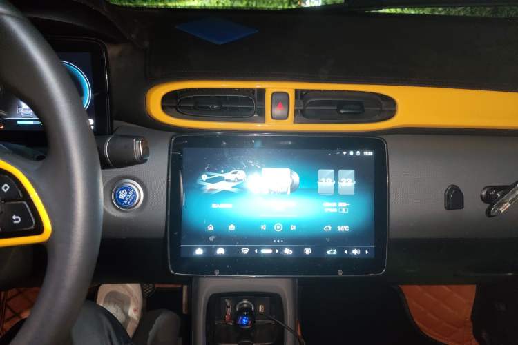 Used Leapmotor T03 2020 400 Luxury Edition Audio And AC Panel