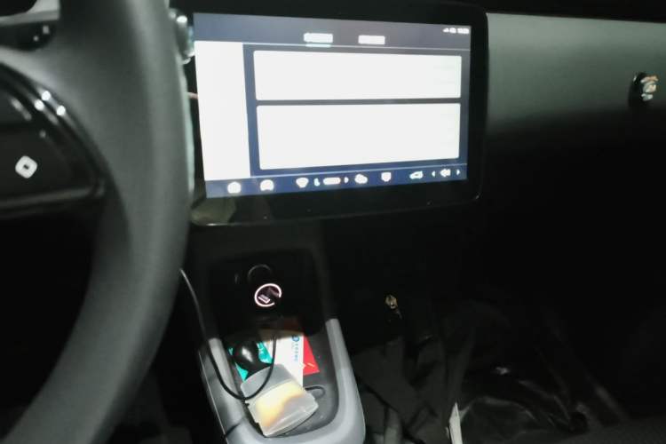 Used Leapmotor T03 2020 400 Lite Edition Audio And AC Panel