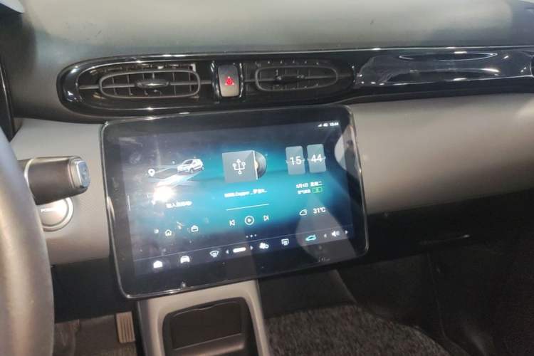 Used Leapmotor T03 2020 400 Luxury Edition Audio And AC Panel