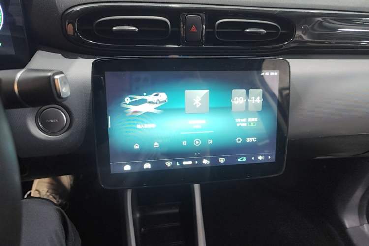 Used Leapmotor T03 2020 400 Lite Edition Audio And AC Panel