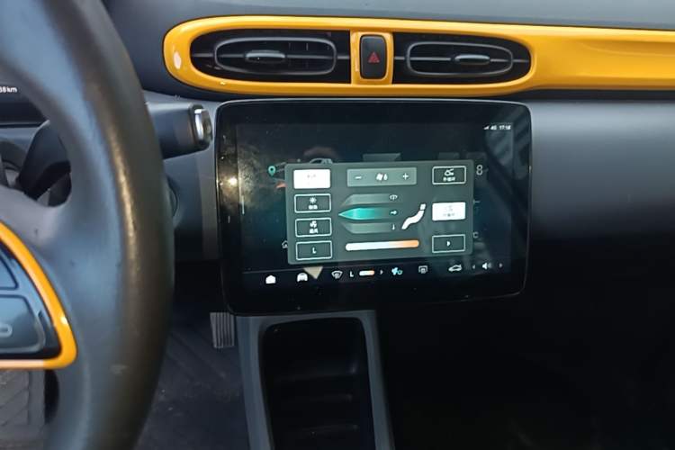 Used Leapmotor T03 2020 400 Luxury Edition Audio And AC Panel
