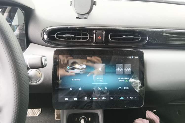 Used Leapmotor T03 2020 400 Luxury Edition Audio And AC Panel