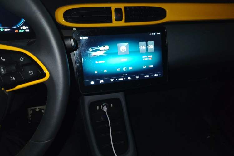 Used Leapmotor T03 2020 400 Luxury Edition Audio And AC Panel
