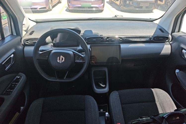 Used Leapmotor T03 2020 400 Lite Edition Center Console