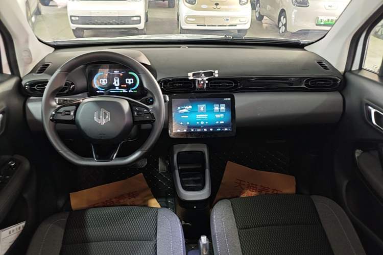 Used Leapmotor T03 2020 400 Lite Edition Center Console