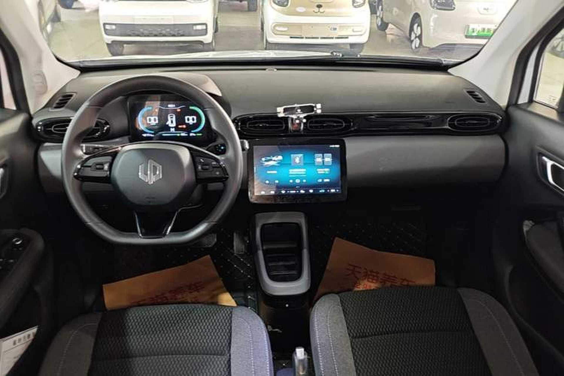 Used Leapmotor T03 2020 400 Lite Edition Center Console