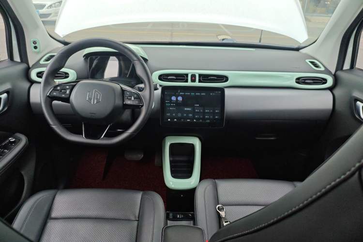 Used Leapmotor T03 2020 400 Luxury Edition Center Console