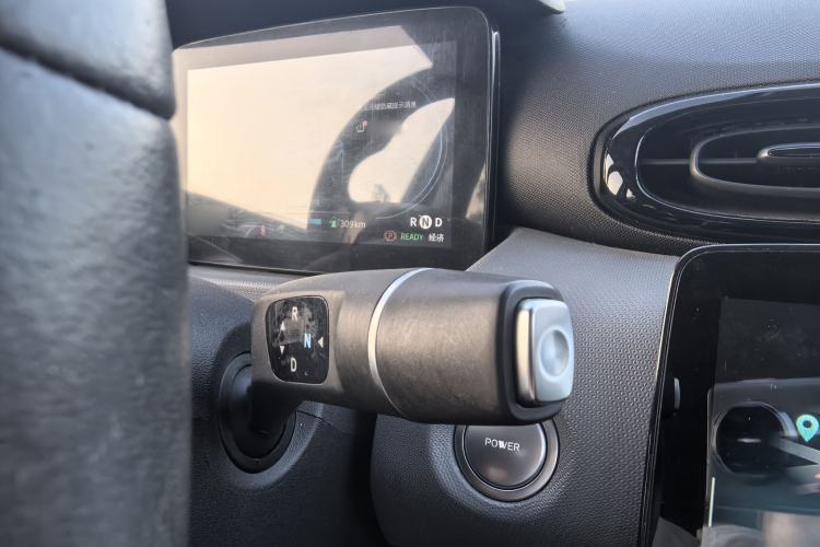 Used Leapmotor T03 2020 400 Luxury Edition Gear Lever