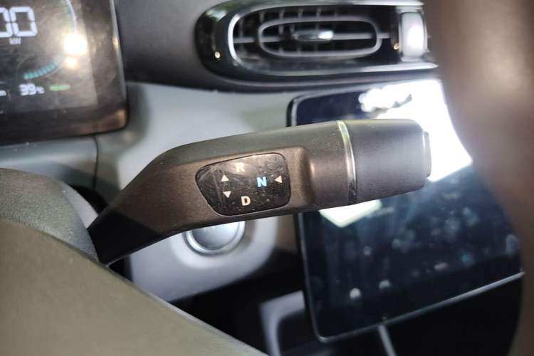 Used Leapmotor T03 2020 400 Lite Edition Gear Lever