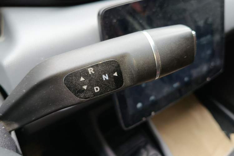 Used Leapmotor T03 2020 400 Lite Edition Gear Lever