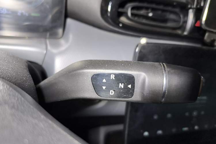 Used Leapmotor T03 2020 400 Lite Edition Gear Lever