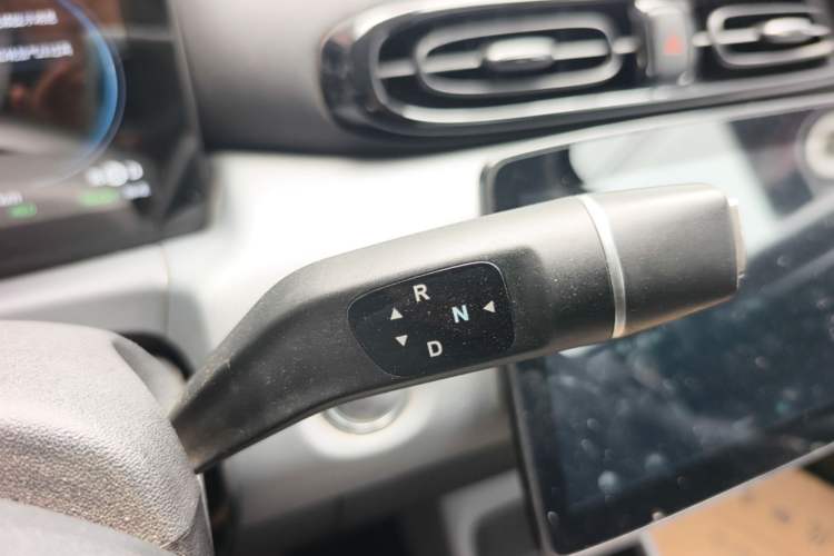 Used Leapmotor T03 2020 400 Luxury Edition Gear Lever