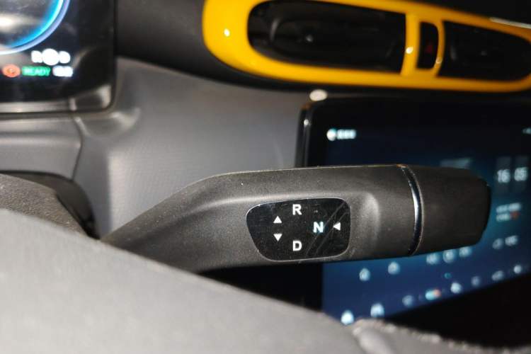 Used Leapmotor T03 2020 400 Luxury Edition Gear Lever