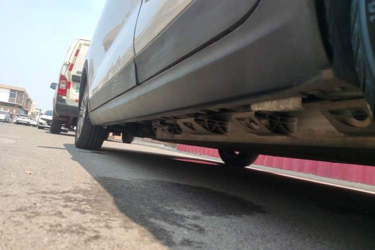 Used Leapmotor T03 2020 400 Luxury Edition Left Side Sill