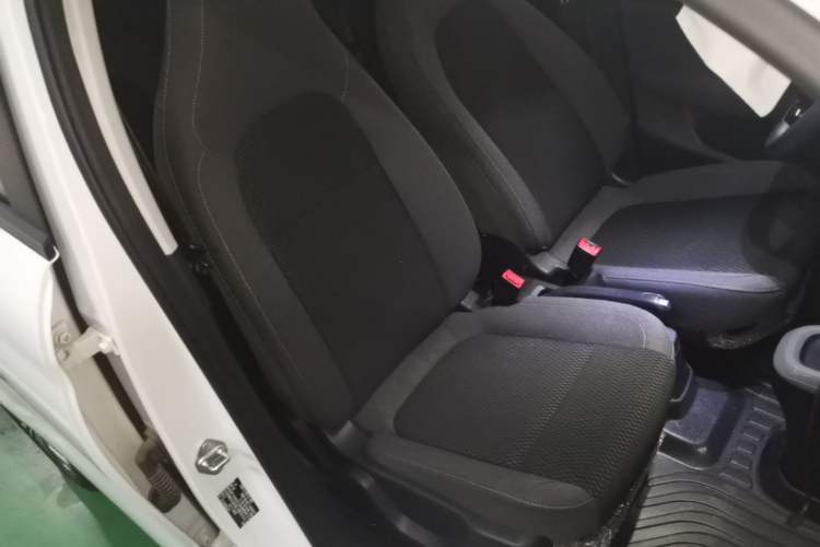 Used Leapmotor T03 2020 400 Lite Edition Right Front Seat