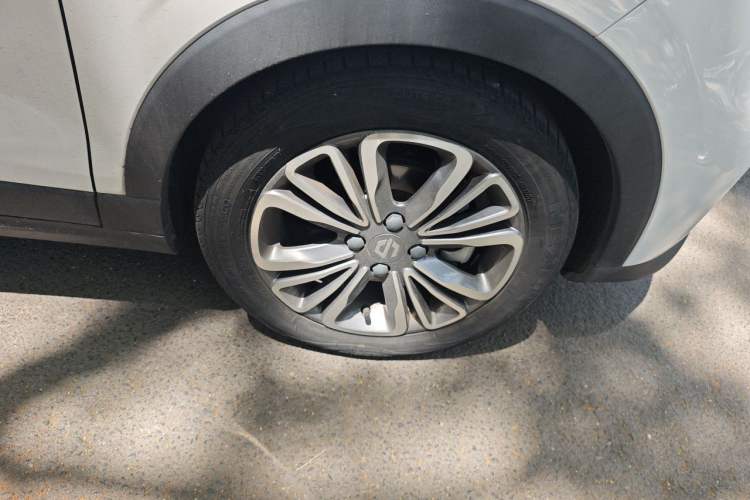 Used Leapmotor T03 2020 400 Lite Edition Right Front Wheel Hub