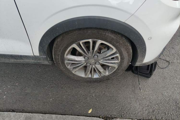 Used Leapmotor T03 2020 400 Luxury Edition Right Front Wheel Hub