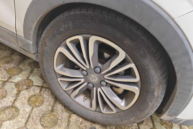Used Leapmotor T03 2020 400 Luxury Edition Right Front Wheel Hub