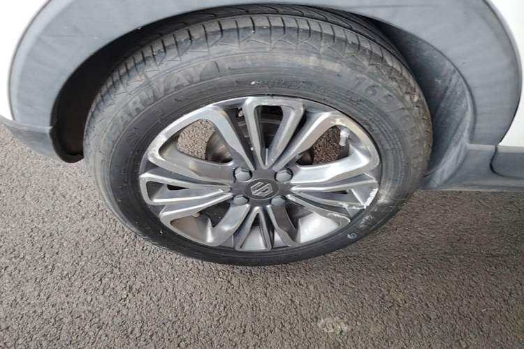 Used Leapmotor T03 2020 400 Lite Edition Right Rear Wheel Hub